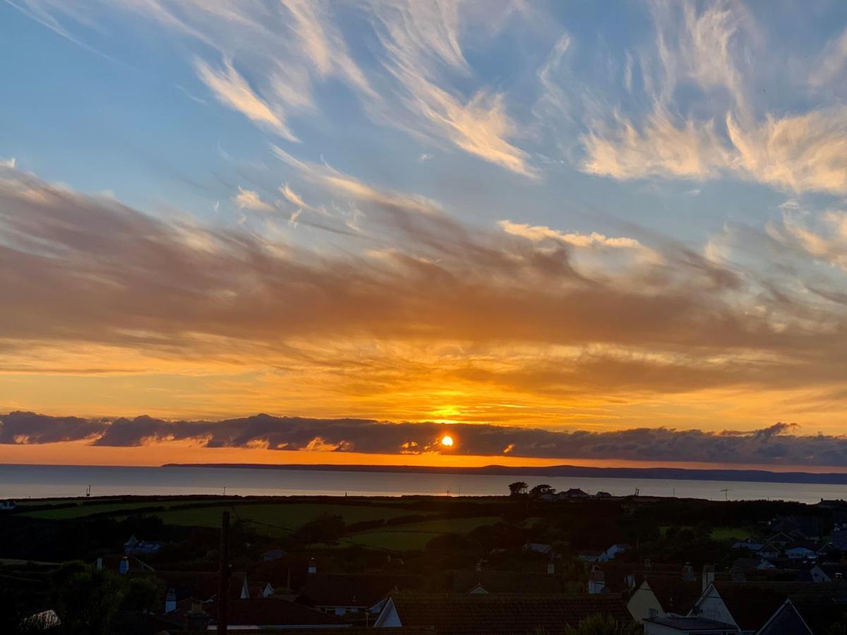 The Mounts Bay Inn Mullion Esterno foto