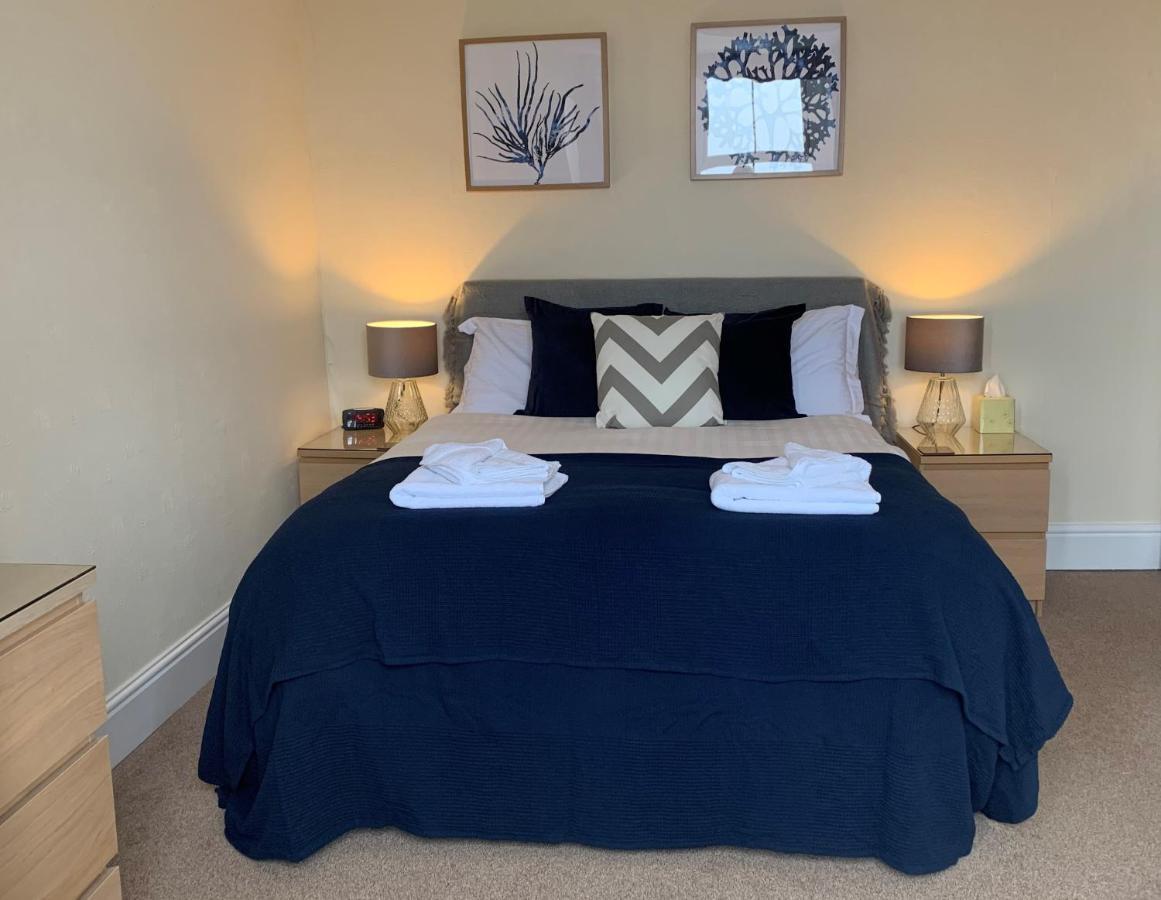 The Mounts Bay Inn Mullion Esterno foto