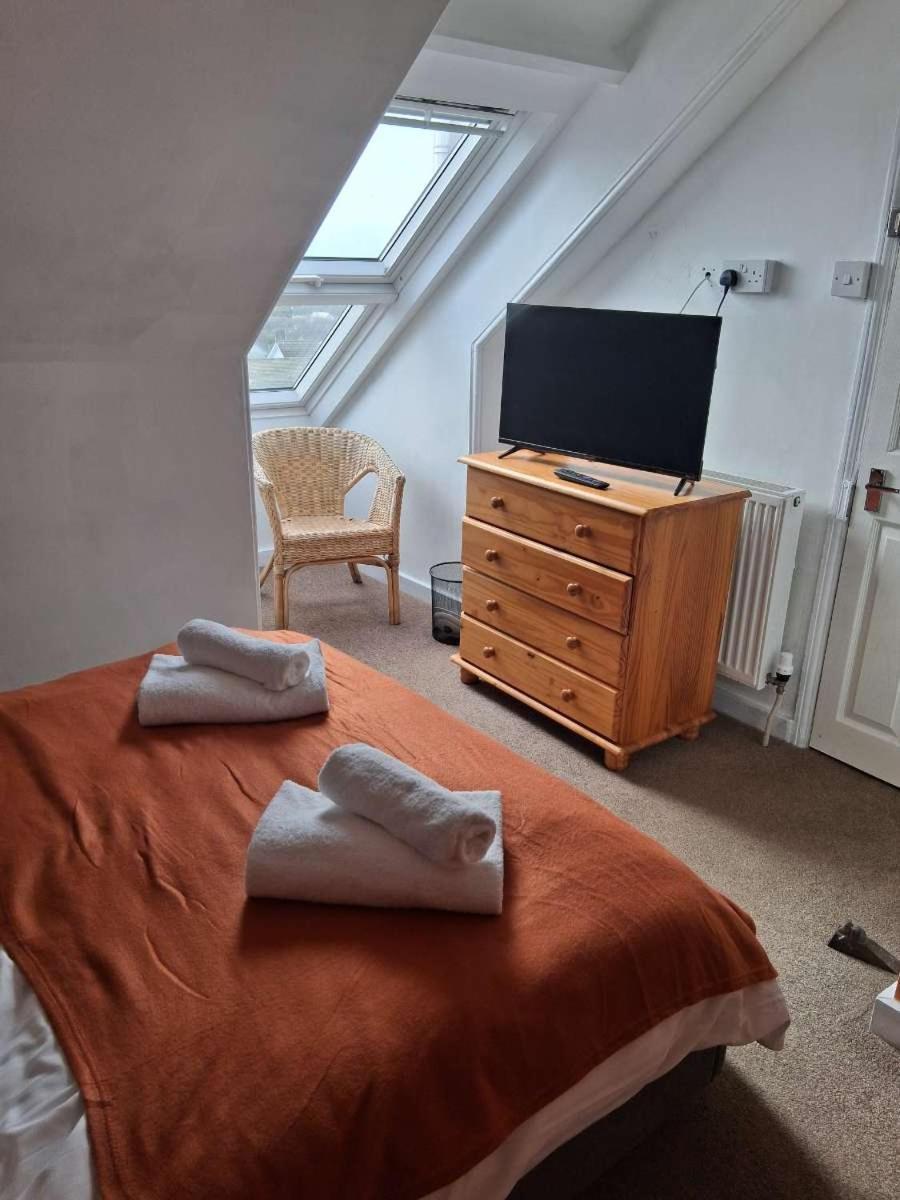 The Mounts Bay Inn Mullion Esterno foto