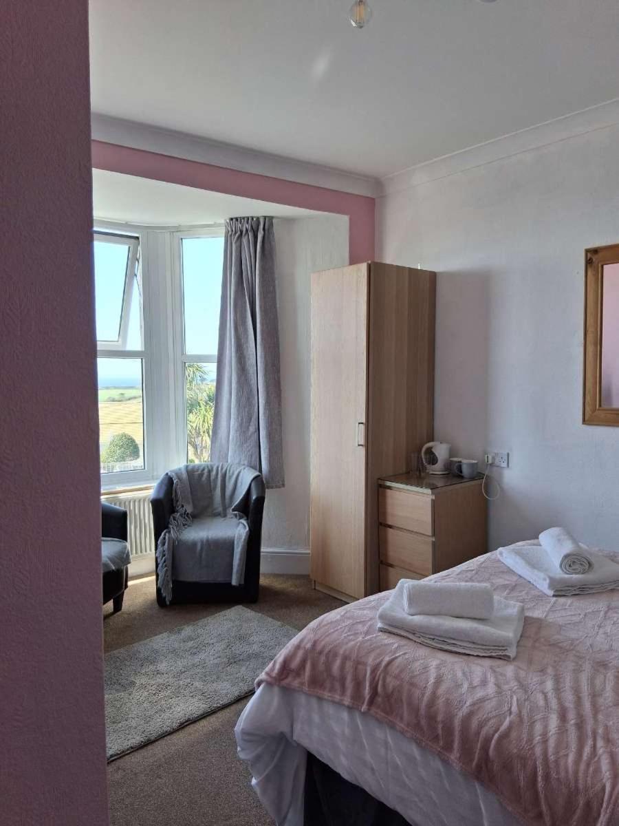 The Mounts Bay Inn Mullion Esterno foto
