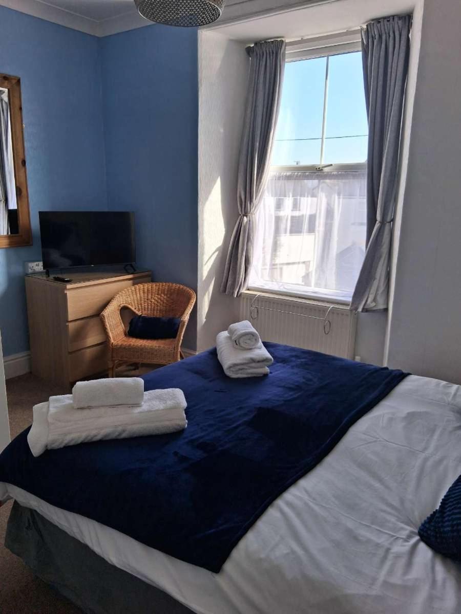The Mounts Bay Inn Mullion Esterno foto